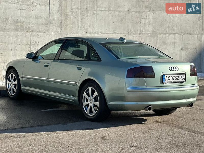 Седан Audi A8 2003 в Киеве