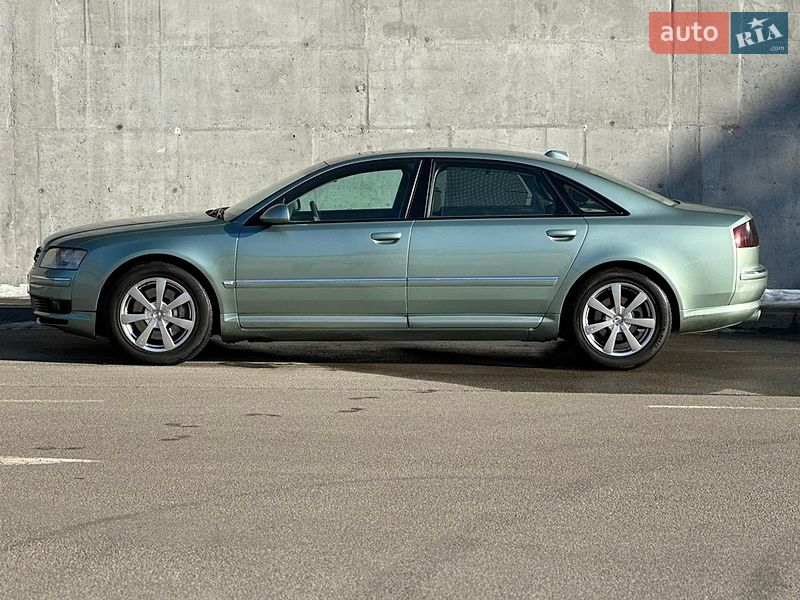 Седан Audi A8 2003 в Киеве