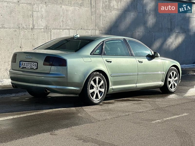 Седан Audi A8 2003 в Киеве