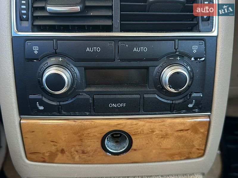 Седан Audi A8 2003 в Киеве