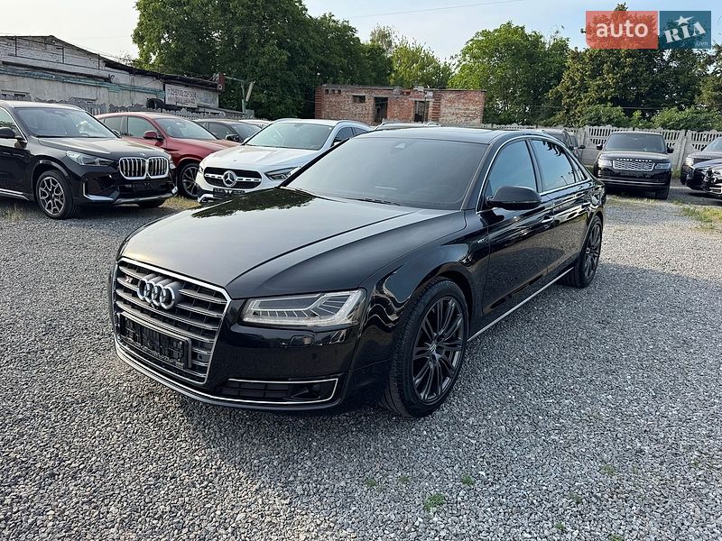 Седан Audi A8 2015 в Тернополе