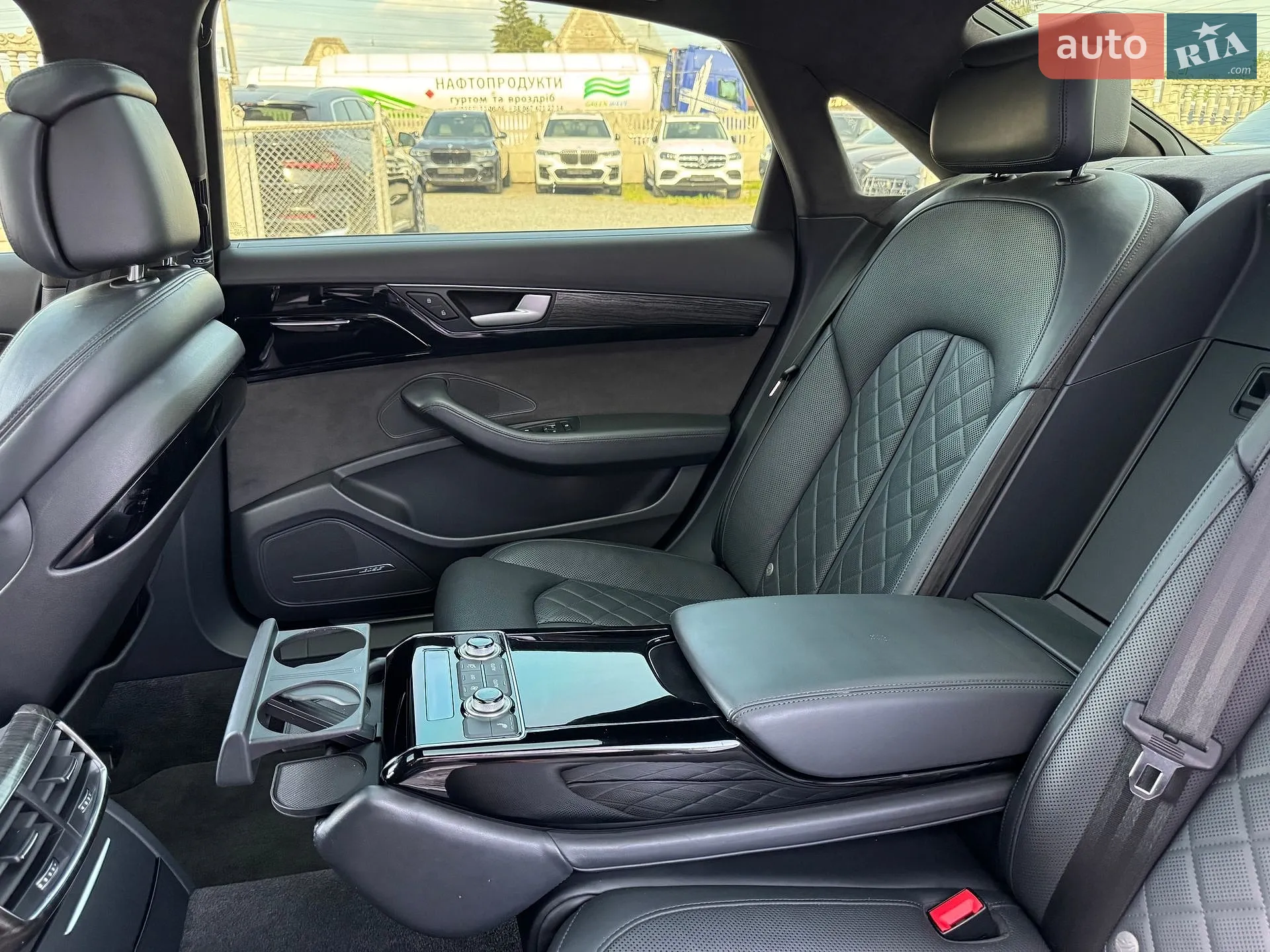 2015 Audi A8 - мініатюра 132