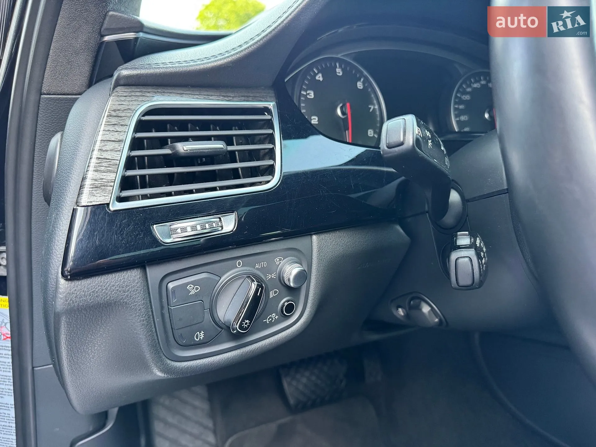2015 Audi A8 - мініатюра 176