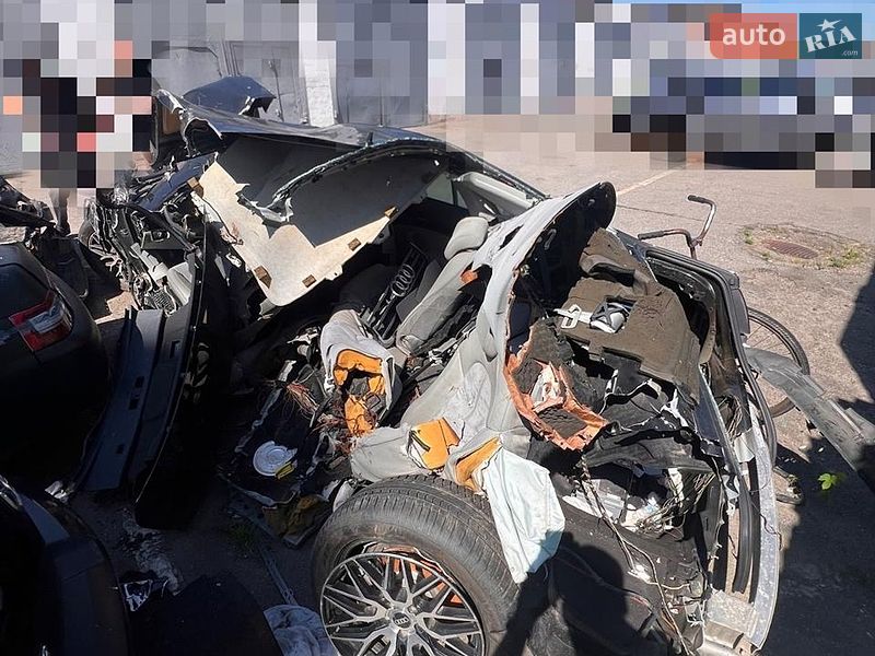 Седан Audi A8 2010 в Павлограде