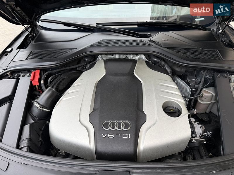 Седан Audi A8 2012 в Одессе