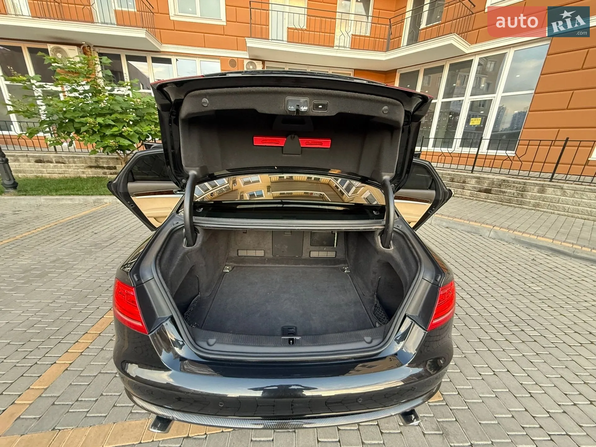 2010 Audi A8 - мініатюра 36