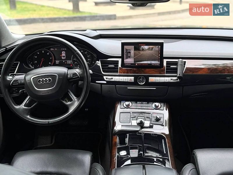 Седан Audi A8 2016 в Кропивницькому
