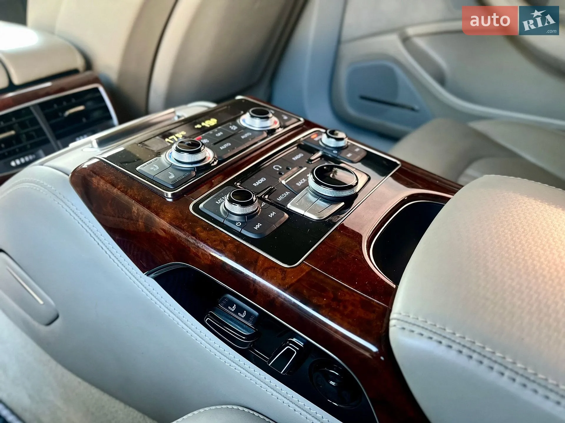 2010 Audi A8 - мініатюра 67