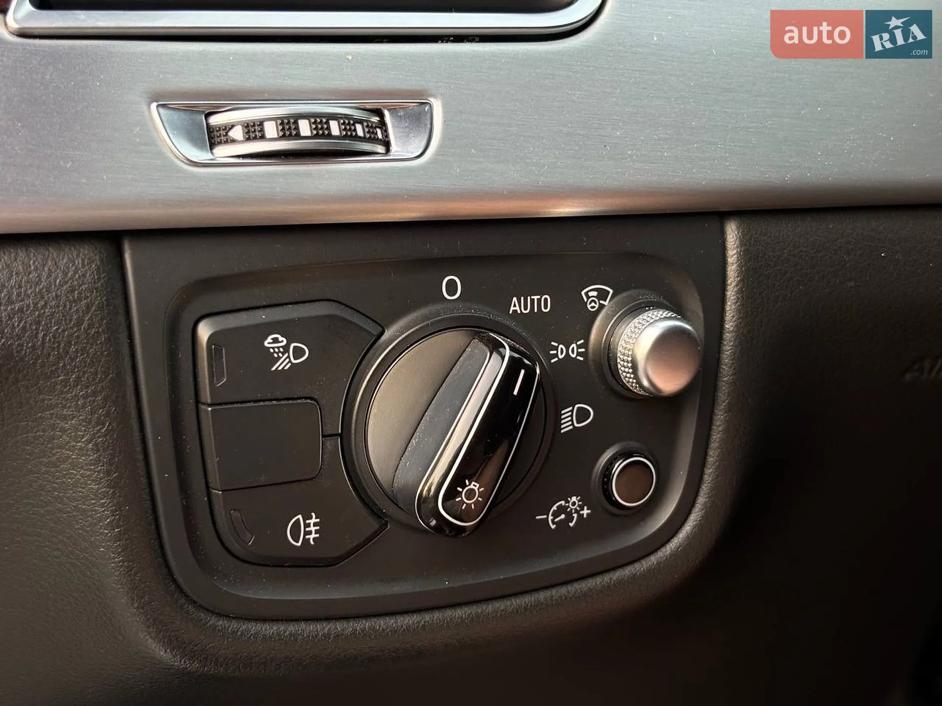 2015 Audi A8 - мініатюра 25