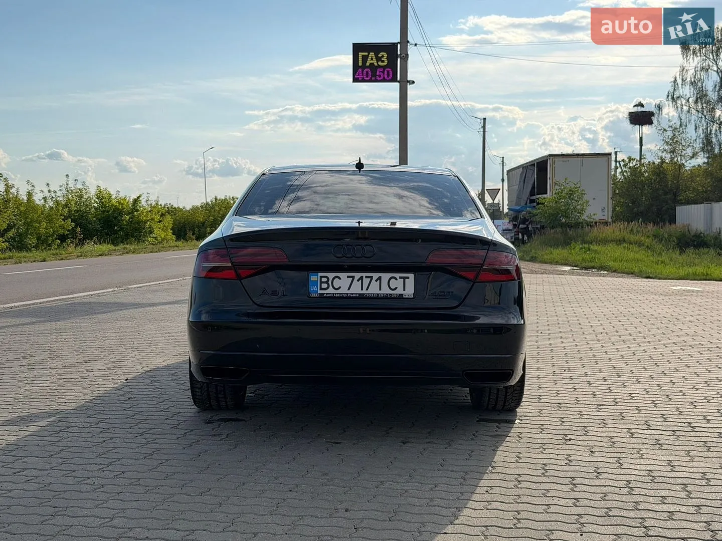2015 Audi A8 - мініатюра 5