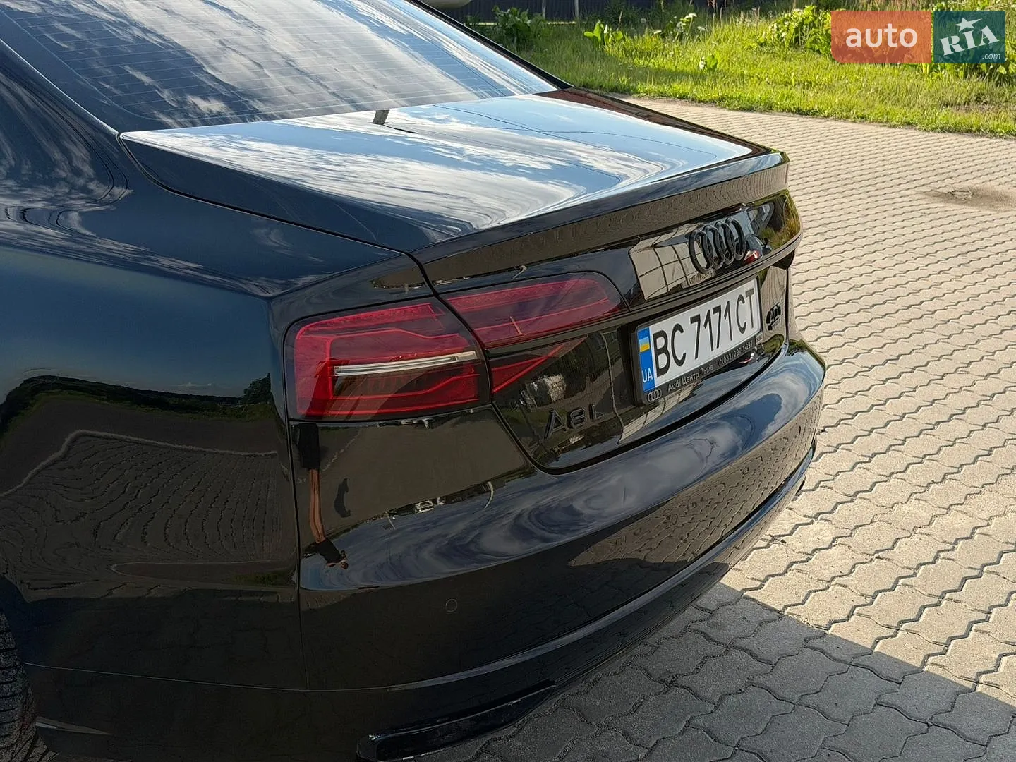 2015 Audi A8 - мініатюра 15
