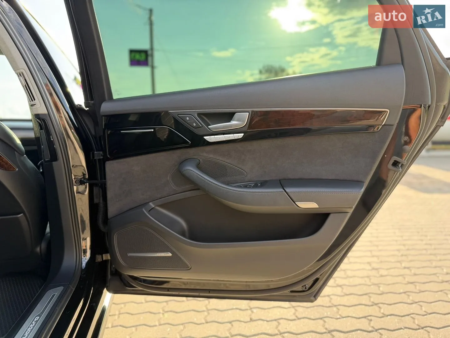 2015 Audi A8 - мініатюра 36