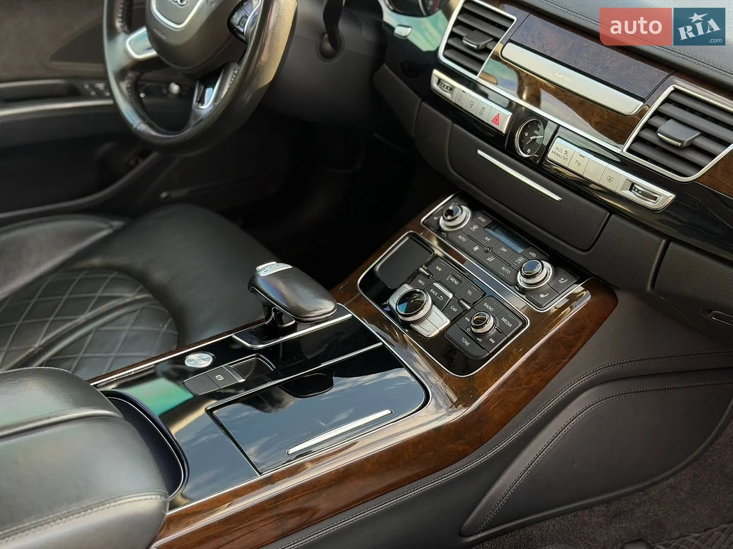 2015 Audi A8 - мініатюра 38