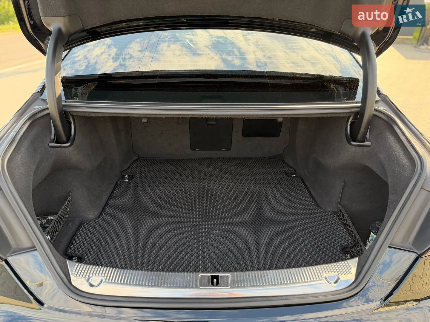 2015 Audi A8 - мініатюра 40