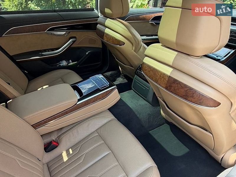 Седан Audi A8 2018 в Киеве фото 25 Седан Audi A8 2018 в Киеве