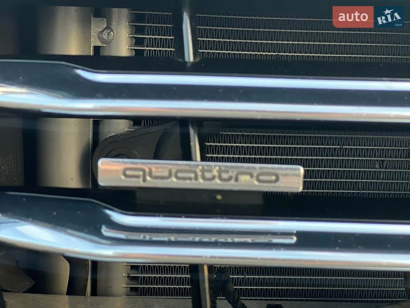 Седан Audi A8 2013 в Киеве