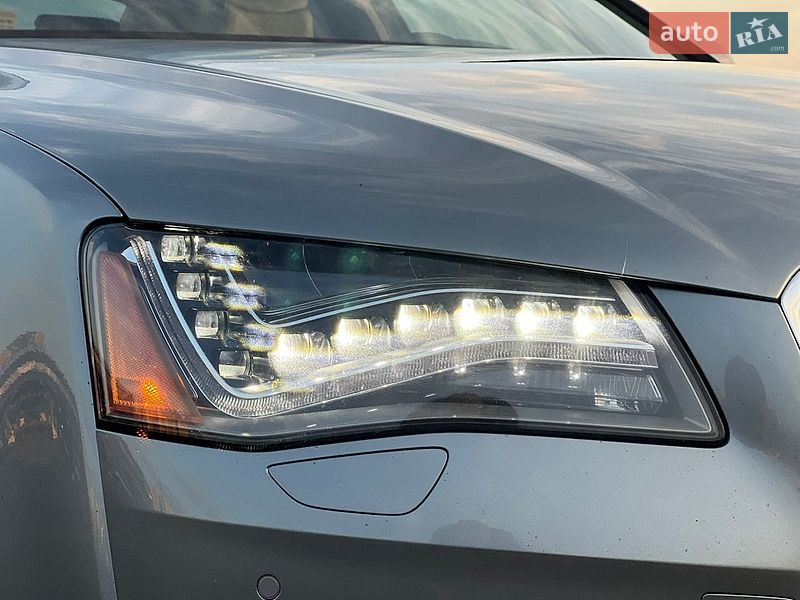 Седан Audi A8 2013 в Києві