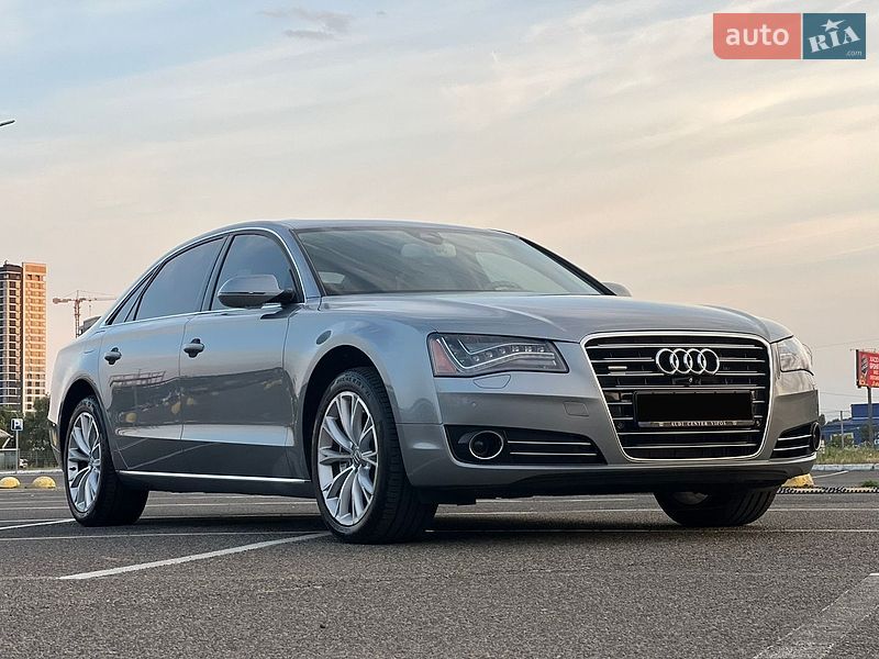 Седан Audi A8 2013 в Києві