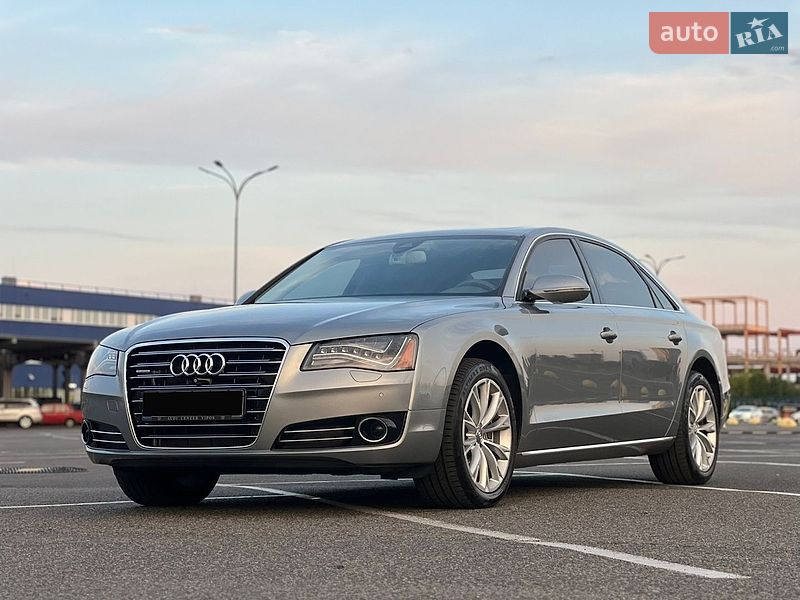 Седан Audi A8 2013 в Києві