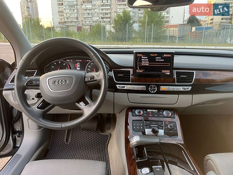 Седан Audi A8 2013 в Киеве