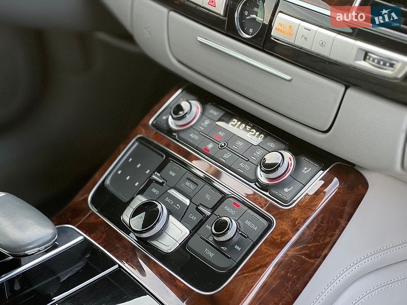 Седан Audi A8 2013 в Киеве