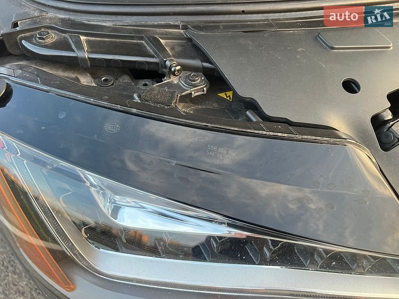 Седан Audi A8 2013 в Киеве