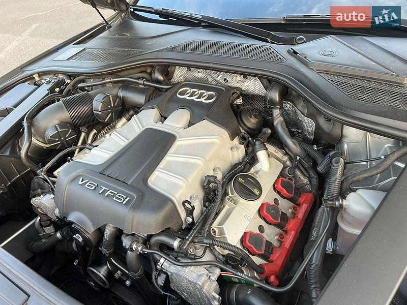 Седан Audi A8 2013 в Киеве