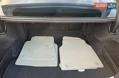 Седан Audi A8 2013 в Киеве