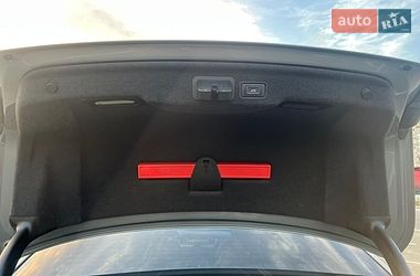 Седан Audi A8 2013 в Киеве