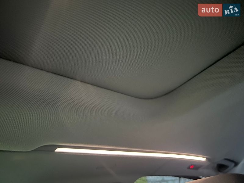 Седан Audi A8 2013 в Киеве