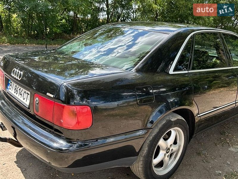 Седан Audi A8 1996 в Оржиці