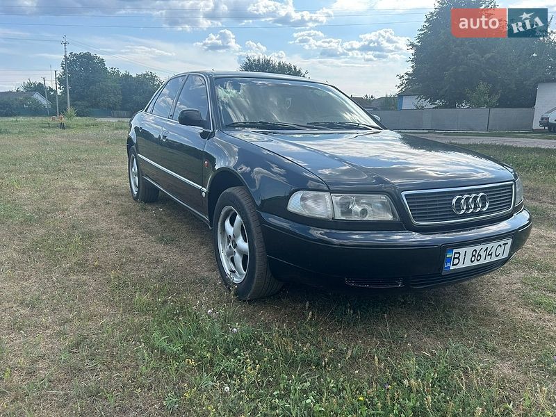 Седан Audi A8 1996 в Оржиці