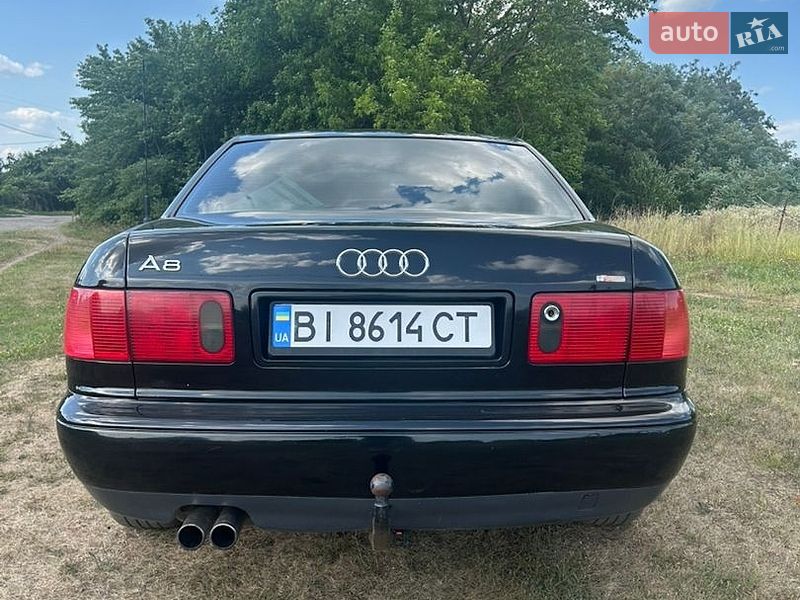 Седан Audi A8 1996 в Оржиці