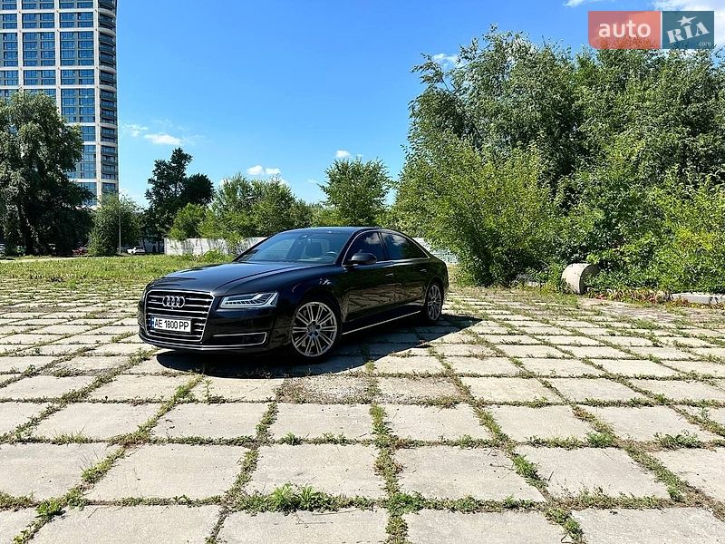 Седан Audi A8 2015 в Дніпрі