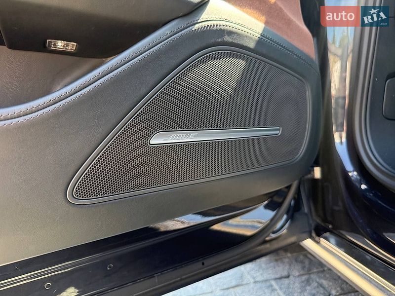 Седан Audi A8 2015 в Киеве