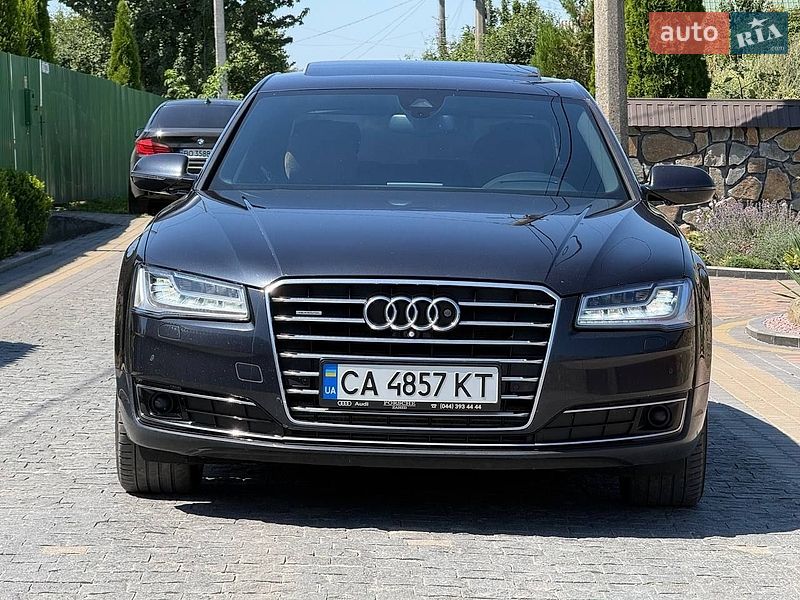 Седан Audi A8 2015 в Киеве