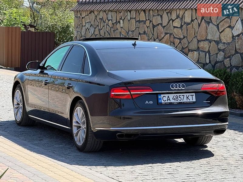 Седан Audi A8 2015 в Киеве