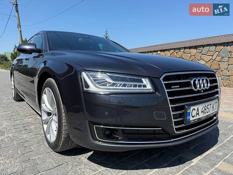 Седан Audi A8 2015 в Киеве