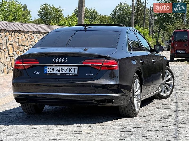 Седан Audi A8 2015 в Киеве