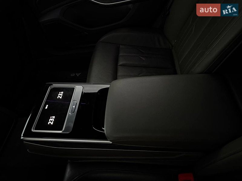Седан Audi A8 2020 в Харькове