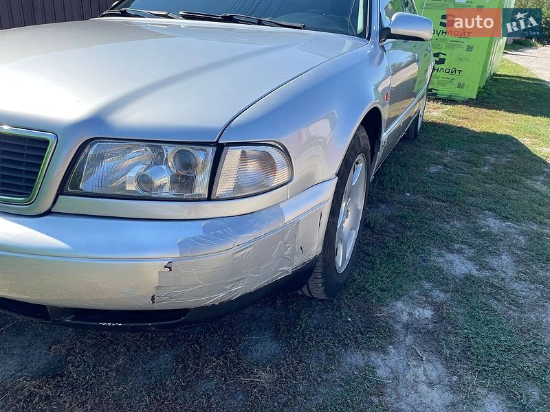 Седан Audi A8 1998 в Києві