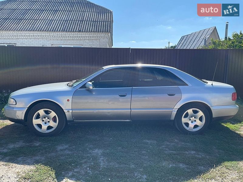 Седан Audi A8 1998 в Києві