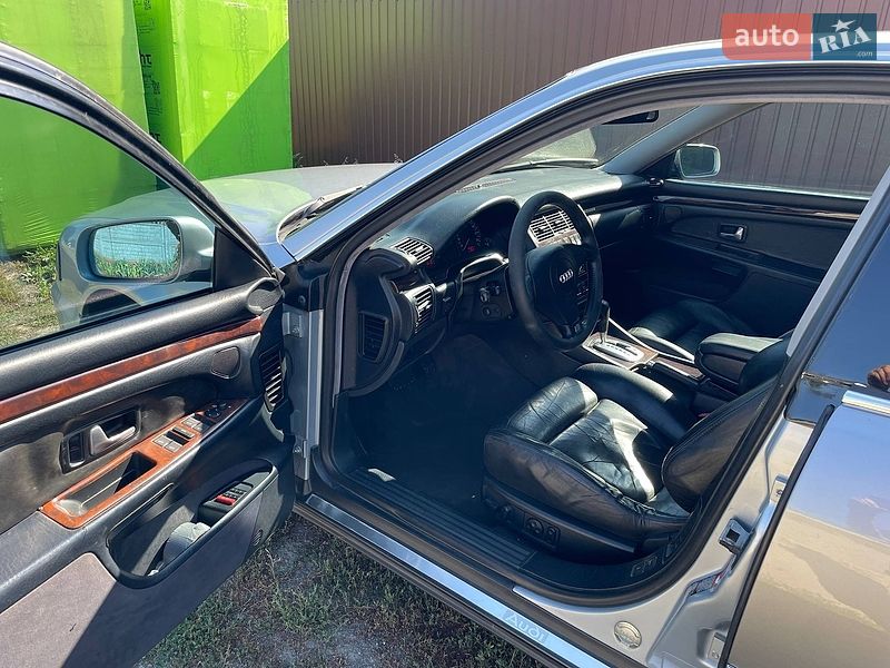 Седан Audi A8 1998 в Києві