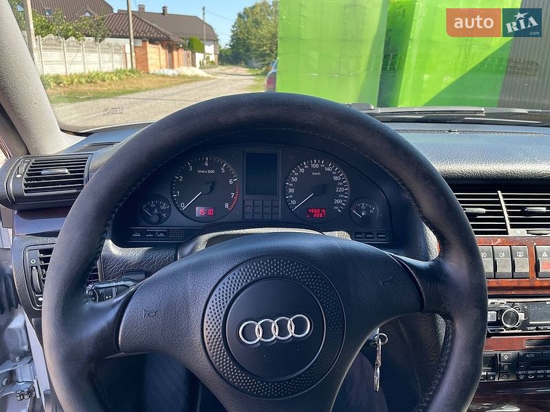 Седан Audi A8 1998 в Києві
