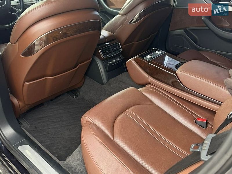 Седан Audi A8 2013 в Києві