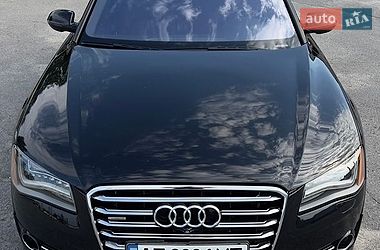 Седан Audi A8 2014 в Дніпрі