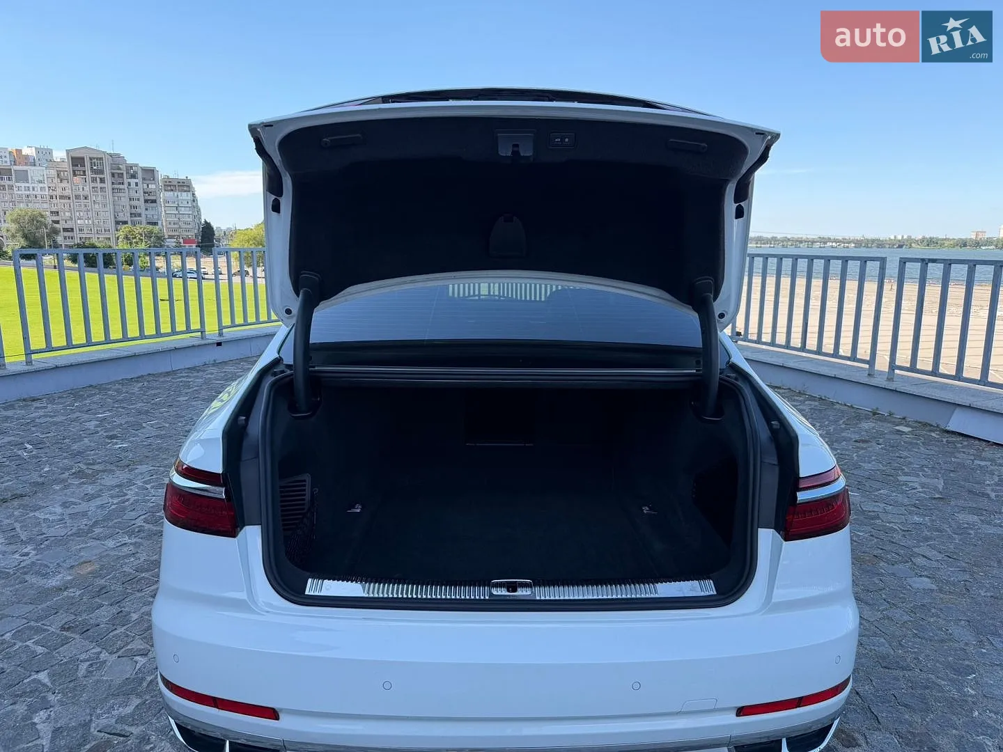 2020 Audi A8 - мініатюра 29