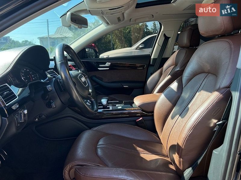 Седан Audi A8 2014 в Коломые