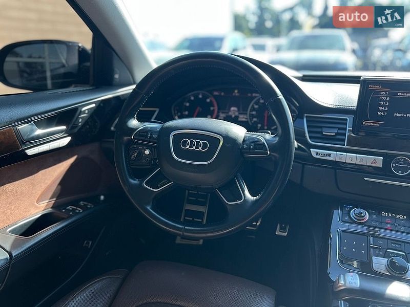 Седан Audi A8 2014 в Коломые