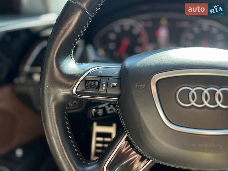 Седан Audi A8 2014 в Коломые